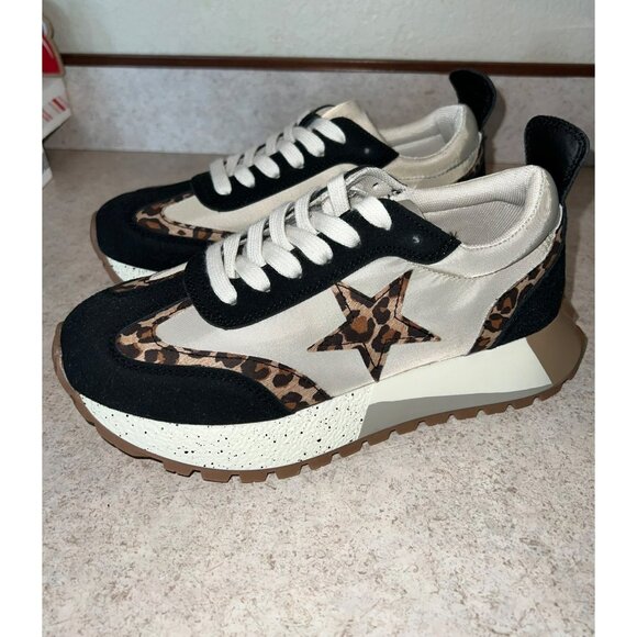 Very G Leopard Print Womens Sneakers Size 8.5 With Star Detail & Chunky Sole Bei - Picture 1 of 6